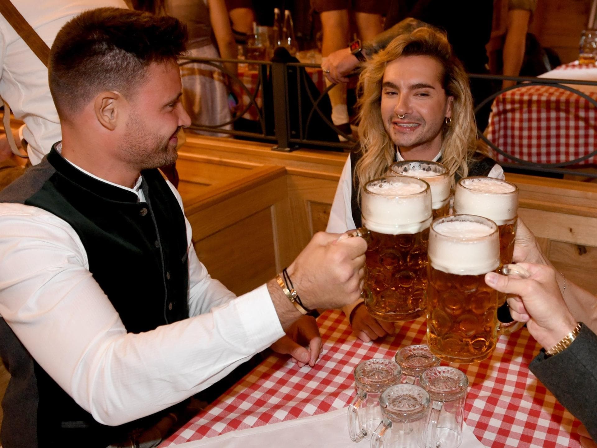 Marc Eggers und Bill Kaulitz auf dem Oktoberfest 2024