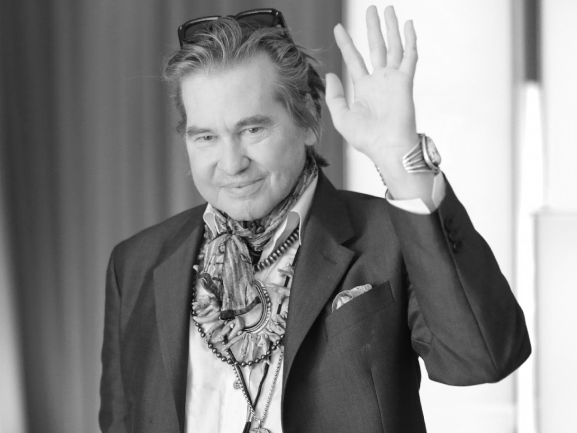 Val Kilmer gestorben Val Kilmer winkt